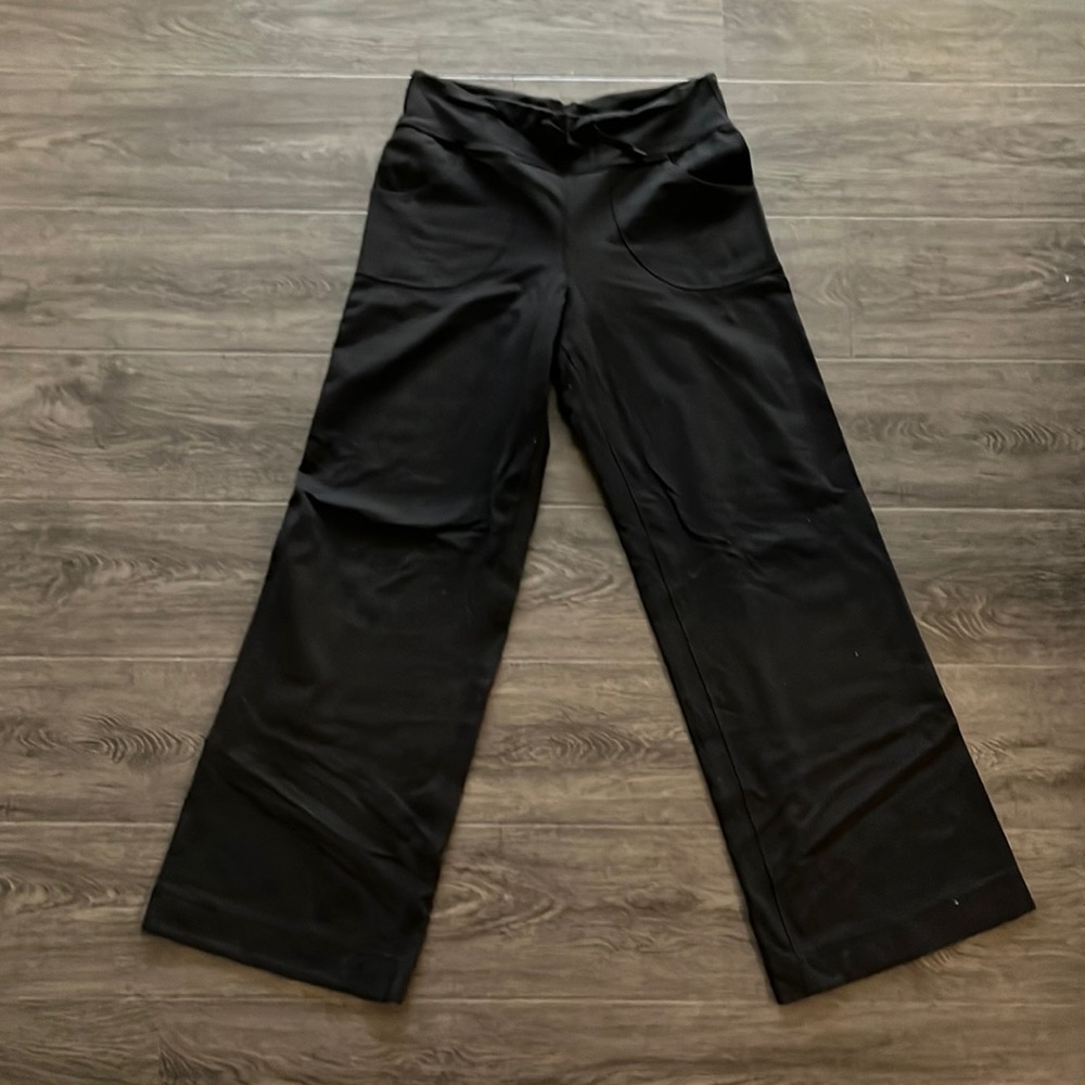 Bellbottom Lululemon Leggings